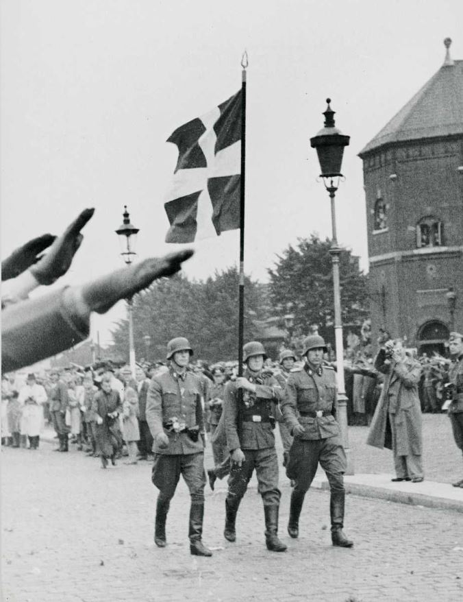Foto: Frikorps Danmark på godsbanegården i København, 8. september 1942. Kilde: Frihedsmuseet.