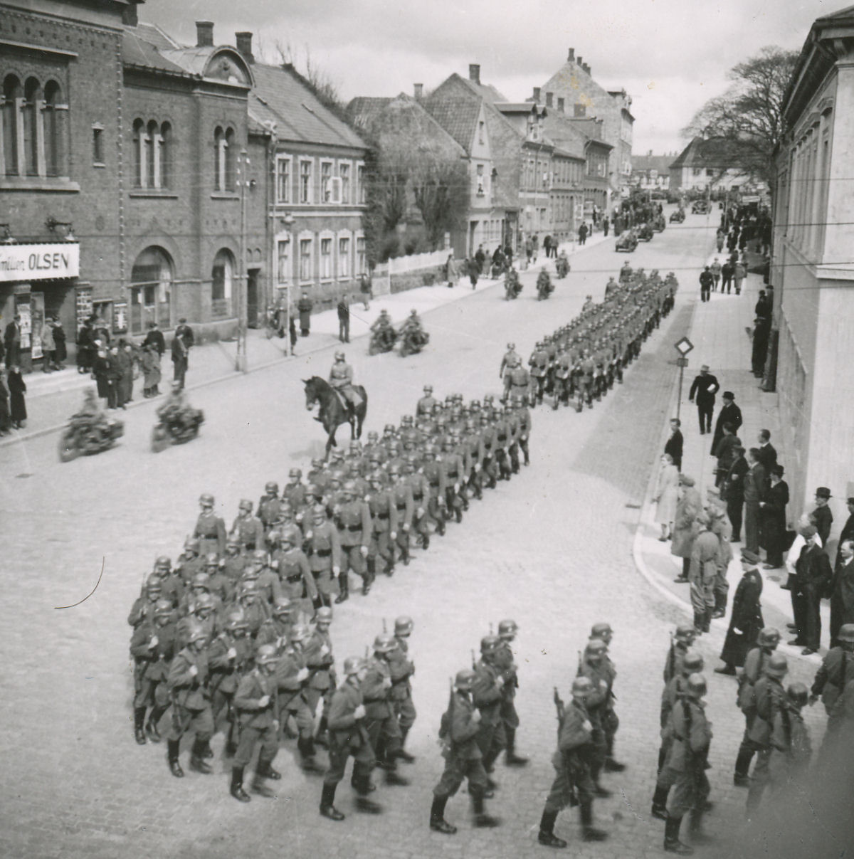 Foto: Tyske soldater i Gravene i Viborg, den 9. april 1940. Kilde: Viborg Lokalhistoriske Arkiv.